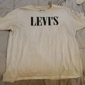 Levi t-shirt